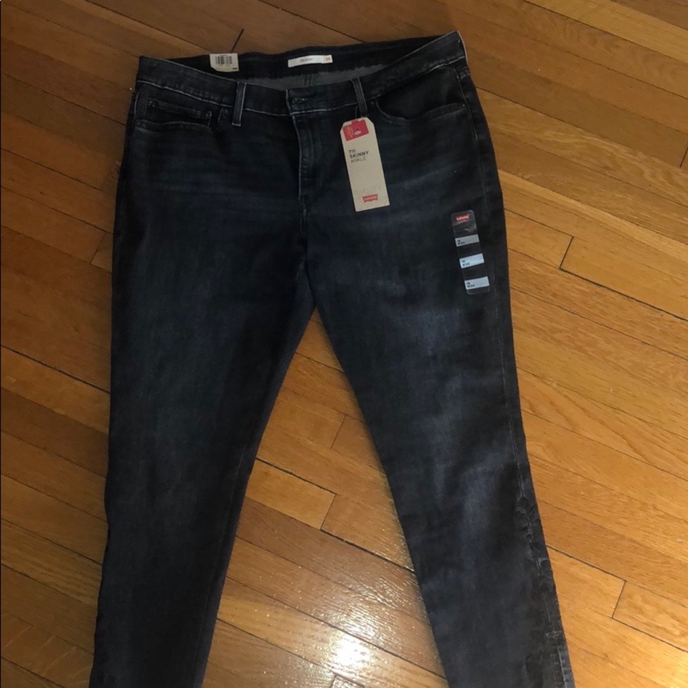 NEW Levi’s 711 skinny ankle black jeans